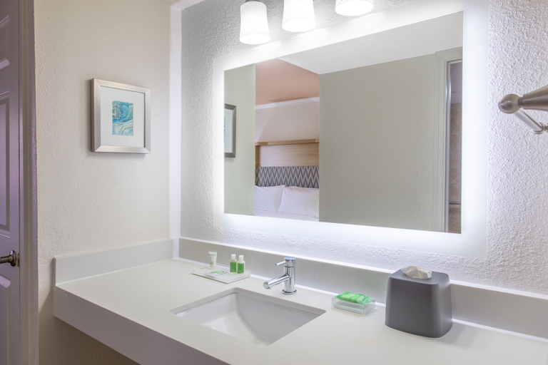Bathroom 3, Holiday Inn & Suites BOCA RATON - NORTH by IHG, Palm Beach