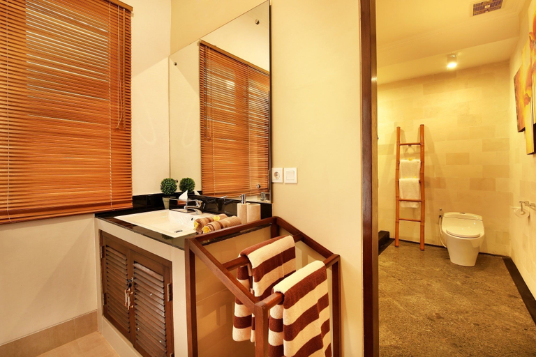 Bathroom 3, Villa De Liza Seminyak Beachside, Badung