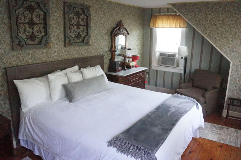 Bedroom 3, The Frogtown Inn, Monroe