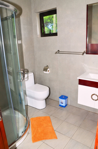Bathroom 3, Fully Equipped Apart. 4 ppl Only 500m From Flic-en-flac Beach, Black River