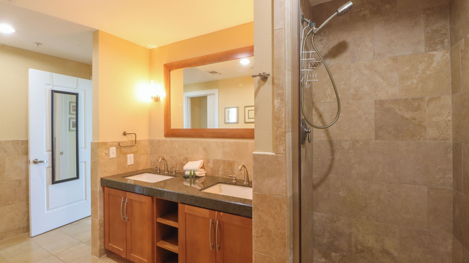 Bathroom 4, Ocean Club 1508, Harrison