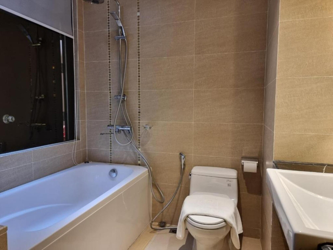 Bathroom 4, Red River View Hotel, Lào Cai