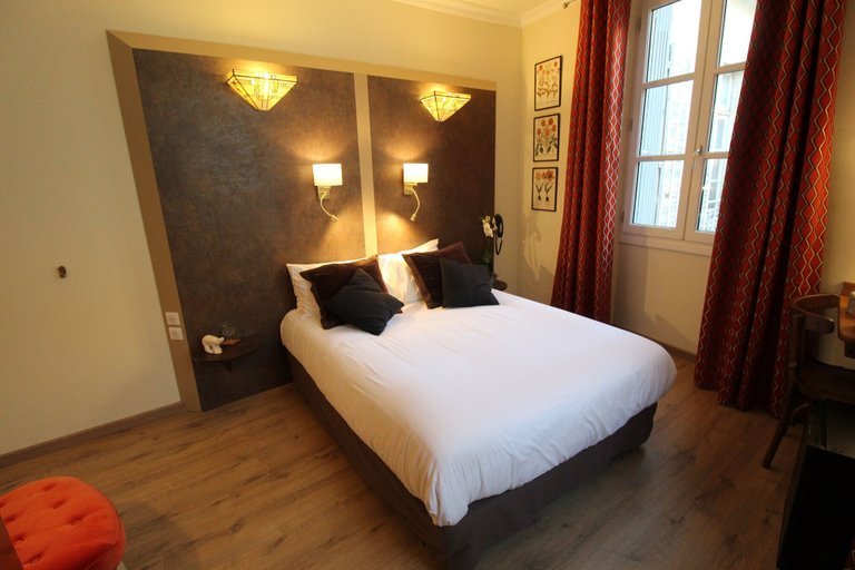 Bedroom 3, Garlande Hotel Avignon Centre, Vaucluse