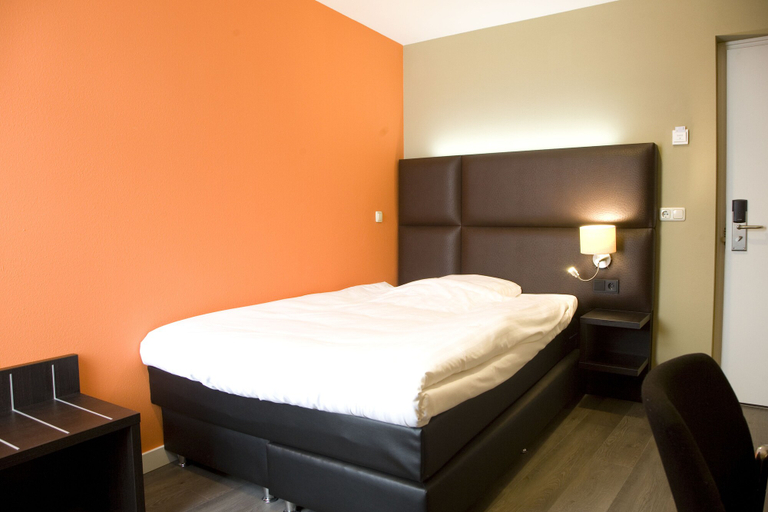Bedroom 4, Hotel Roermond Next Door, Roermond