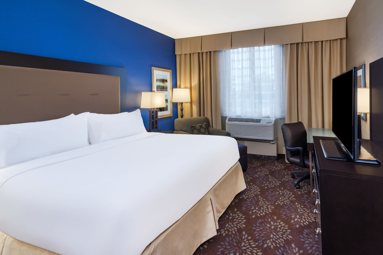 Bedroom 4, Holiday Inn TERRE HAUTE by IHG, Vigo