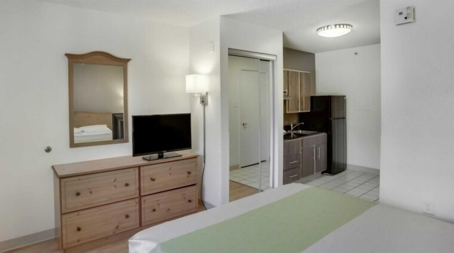 Bedroom 4, Studio 6 Stafford, TX - Houston - Sugarland, Fort Bend