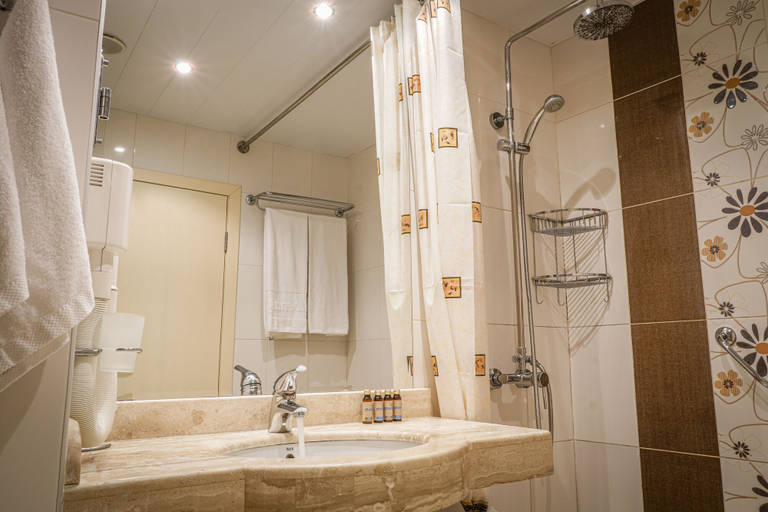 Bathroom 5, Hotel Sandy Beach, Balchik