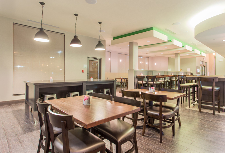 Food & Drinks 3, Holiday Inn TEXARKANA ARKANSAS CONV CTR by IHG, Miller