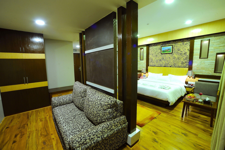 Bedroom 4, Hotel Queens Park, Gandaki