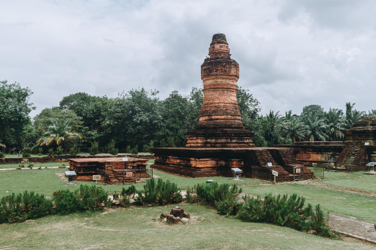 Nearby Landmark 10