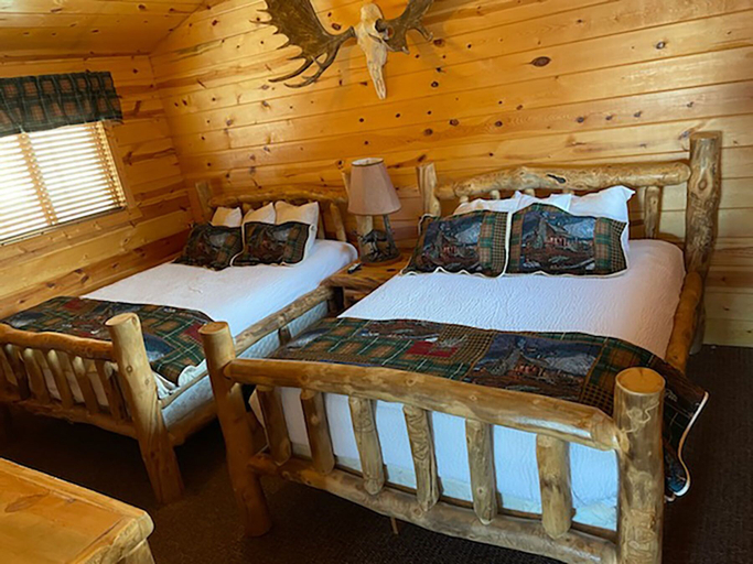Bedroom 4, Badlands Frontier Cabins, Pennington