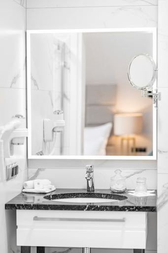 Bathroom 4, Grand Park Hotel, Szczecin