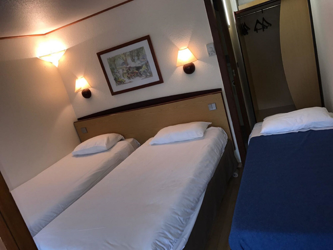 Bedroom 4, Campanile Saint Avold, Moselle