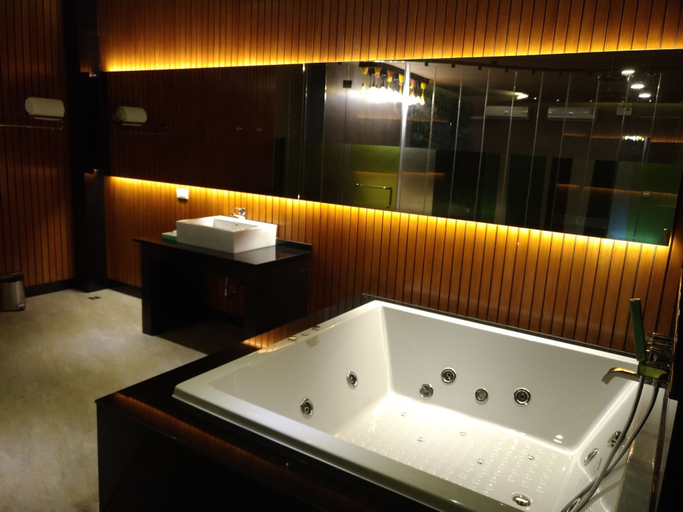 Bathroom 4, Sweety Resort, Bang Phli