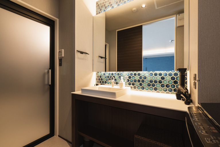 Bathroom 4, GRAND BASE Beppu Ekihigashi, Beppu