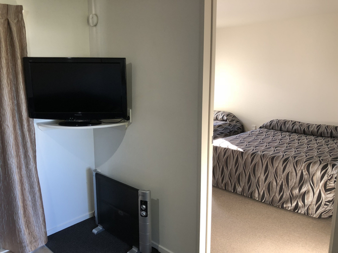 Bedroom 2, Riverlands Holiday Park, Waimakariri