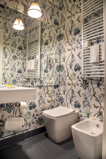 Bathroom 5, Palazzo Arone dei Baroni di Valentino, Palermo