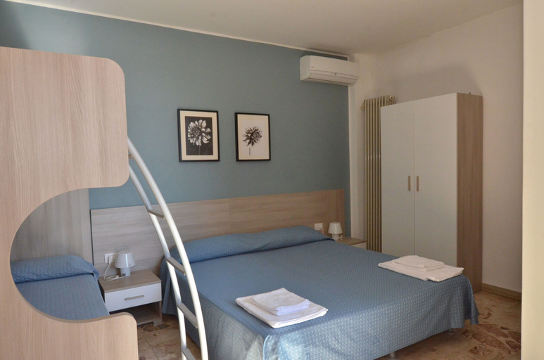 Bedroom 3, Albergo Ristorante Della Torre, Como