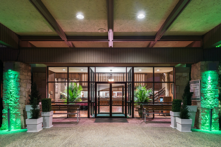 Exterior & Views 3, Holiday Inn SAINT LOUIS WEST AT SIX FLAGS, Saint Louis