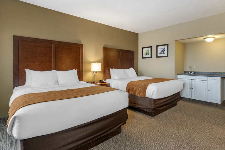 Bedroom 3, Comfort Inn Madison near Clifty Falls, Jefferson