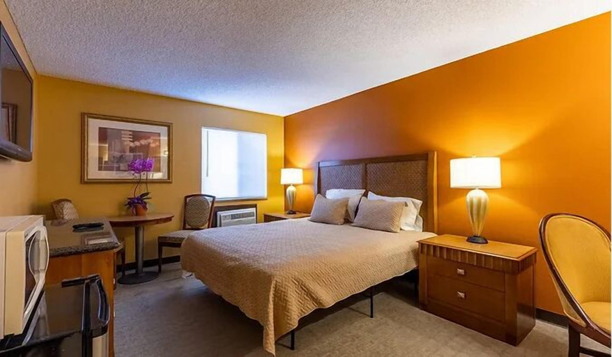 Bedroom 2, Sun Valley Suites, Mohave