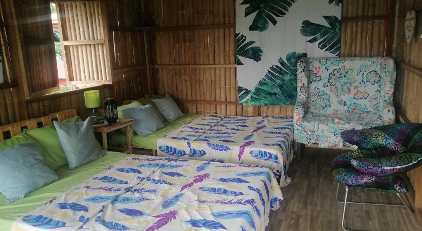 Bedroom 2, Hilltop Canopy Staycation, Mataas Na Kahoy
