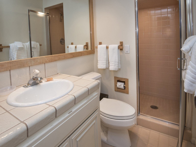 Bathroom 3, Ridgepoint 128, Eagle