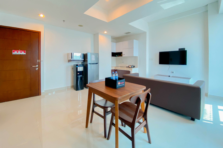 Dining Room 3, Brand New and Homey Studio Apartment at Capitol Park Residence By Travelio, Central Jakarta