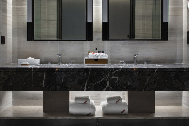 Bathroom 5, Swisstouches Guangzhou Hotel Residences, Guangzhou