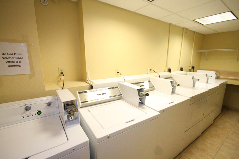 Bathroom 4, Holiday Inn HAZLET by IHG, Monmouth