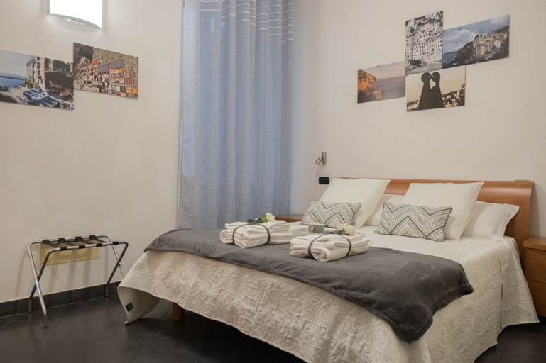 Bedroom 2, Monteverdi Resort, La Spezia