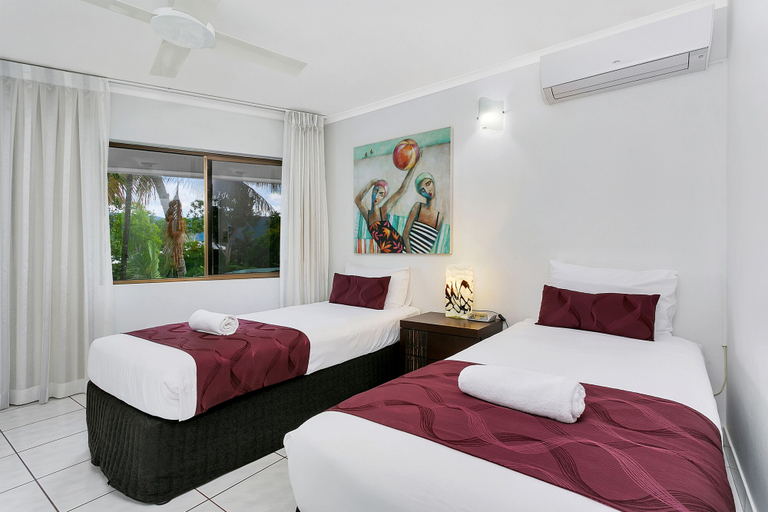 Bedroom 4, Roydon Beachfront Apartments, Cairns