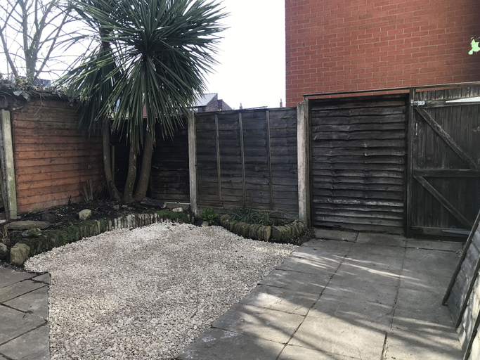 Others 5, Stylish 3-bed Preston Home for Relaxing Comfy Stay, Lancashire