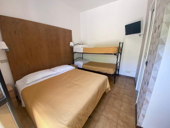 Bedroom 3, Hotel Avana Mare, Rimini