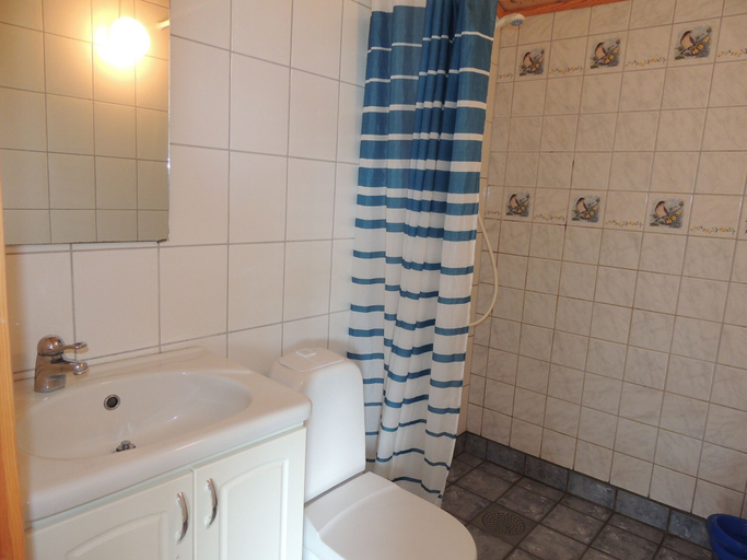 Bathroom, Klintagårdens Stugby, Borgholm