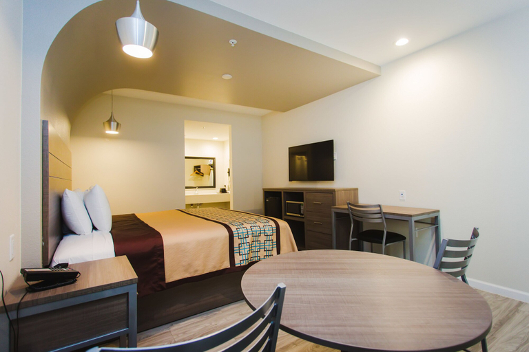 Bedroom 3, Scottish Inns & Suites Atascocita, Houston
