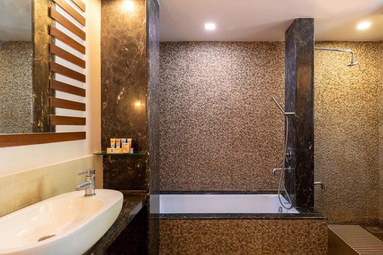 Bathroom 4, StayVista at Our Beloved Summer , Raigarh