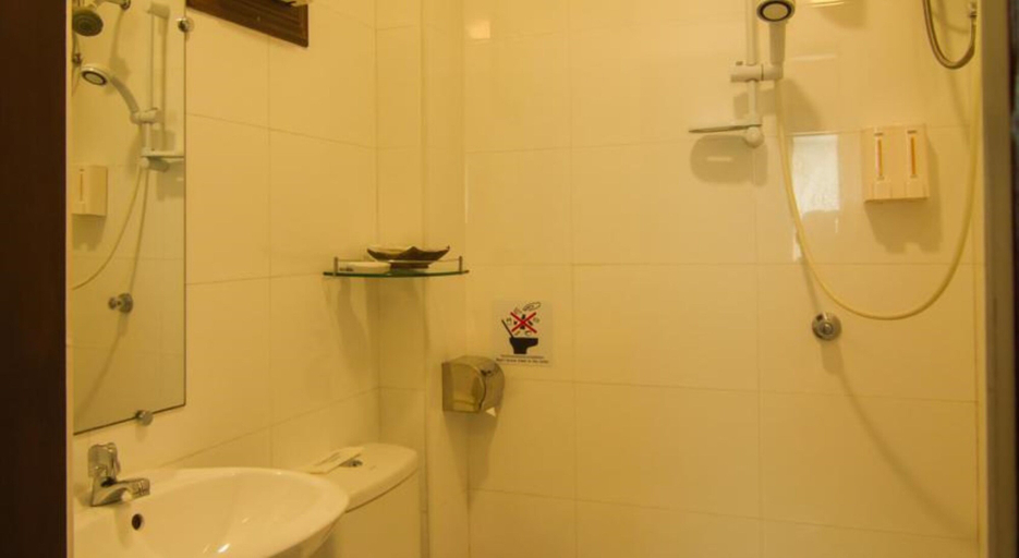 Bathroom 4, Hotel Yankin, Yangon