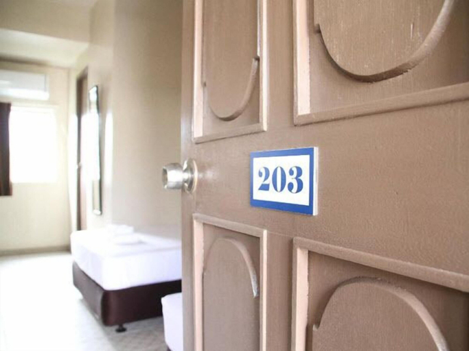 Bedroom 5, DW Motel Palau