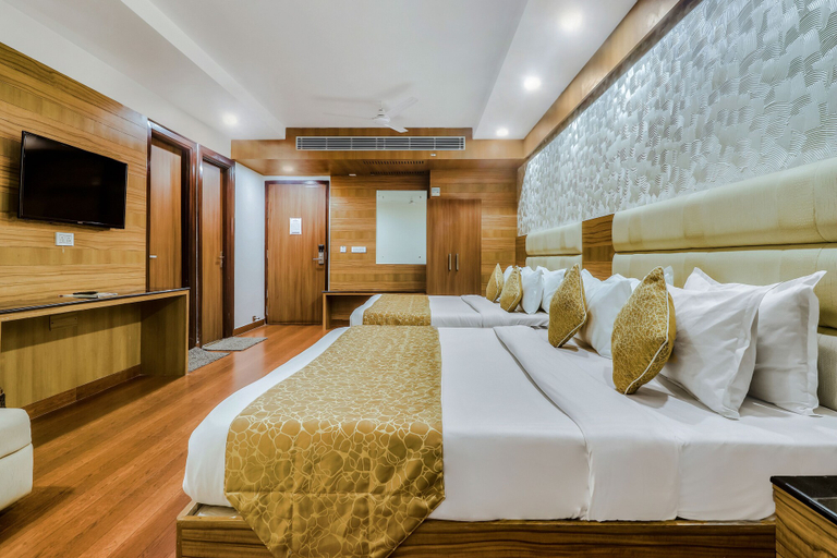 Bedroom 3, Hotel Kalka Royal, Reasi