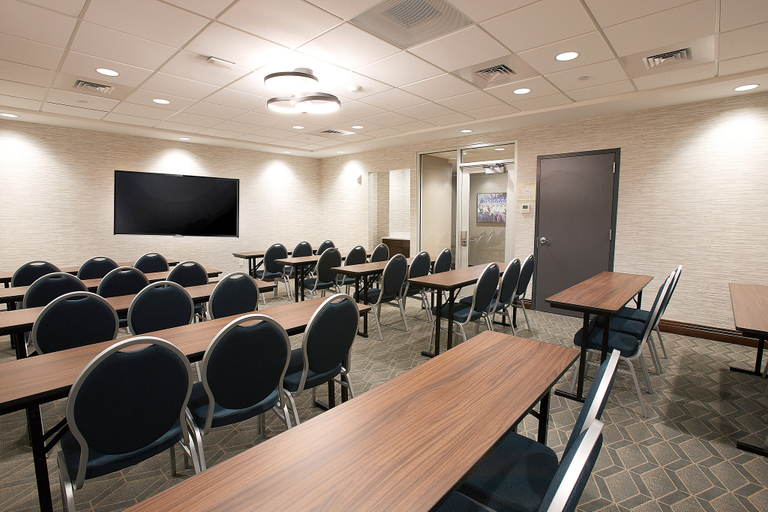 Business Facilities 4, Holiday Inn LOUISVILLE DOWNTOWN by IHG, Jefferson