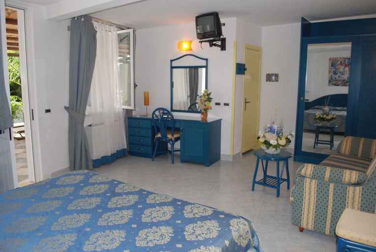 Bedroom 4, Borgo Romantica - Resort & Spa, Napoli