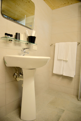 Bathroom 5, Happy House B&B, Juifan, New Taipei City