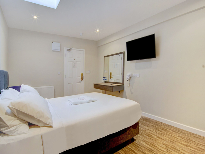 Bedroom 4, The Gissons Hotel, Devon