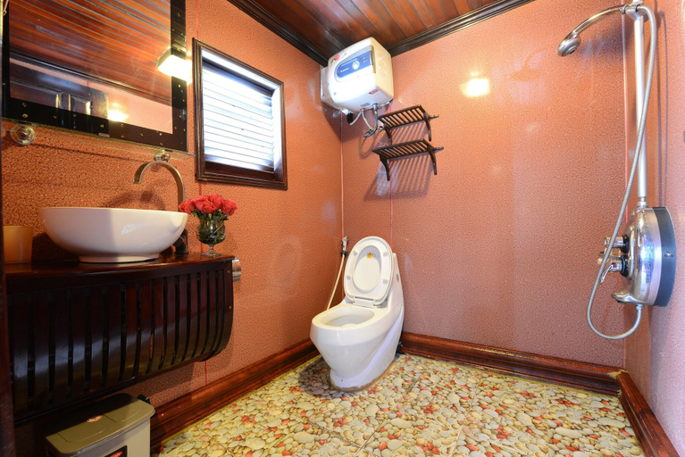 Bathroom 4, Imperial Legend Cruise Halong, Hạ Long