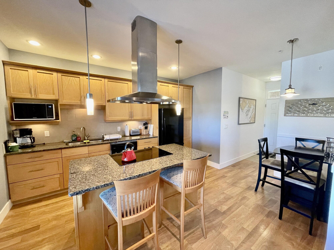 Others 5, Marina View, Alberni-Clayoquot