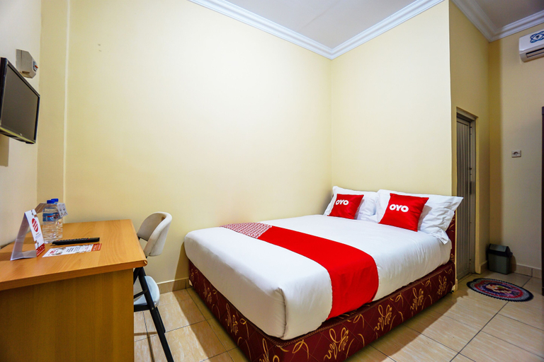 Bedroom 1, OYO 1720 A2b Residence, Manado