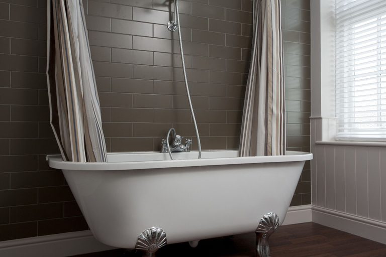 Bathroom 3, Marine Hotel, Kent