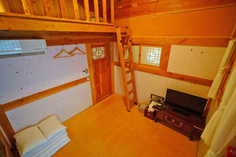 Bedroom 2, Hanok goeul, Jeonju