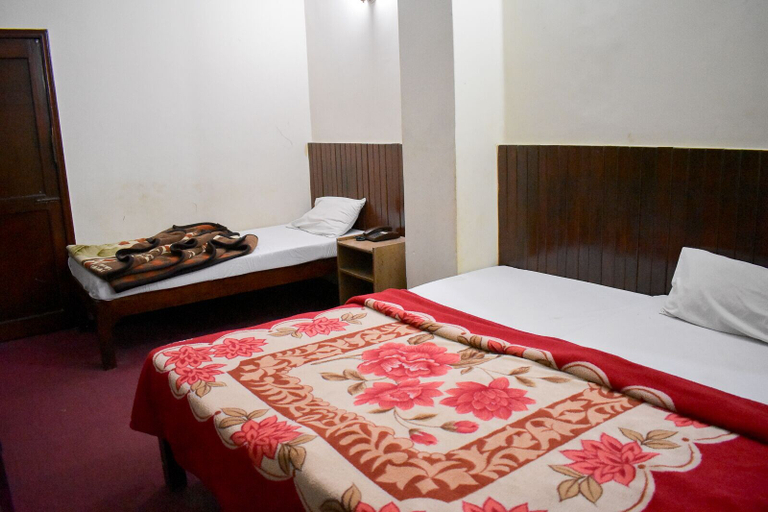 Bedroom 5, A-One Hotel, Gujranwala
